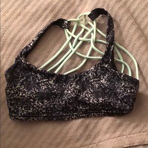 Lululemon sports bra free to be wild